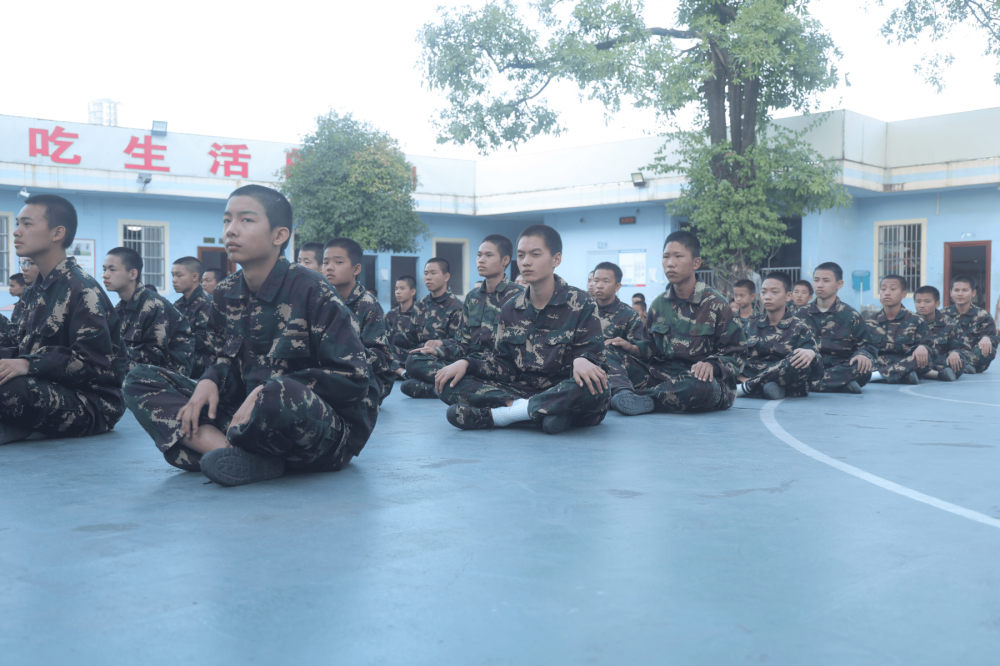 孩子入校需要准备什么资料?(图1) 6H8A8066.png